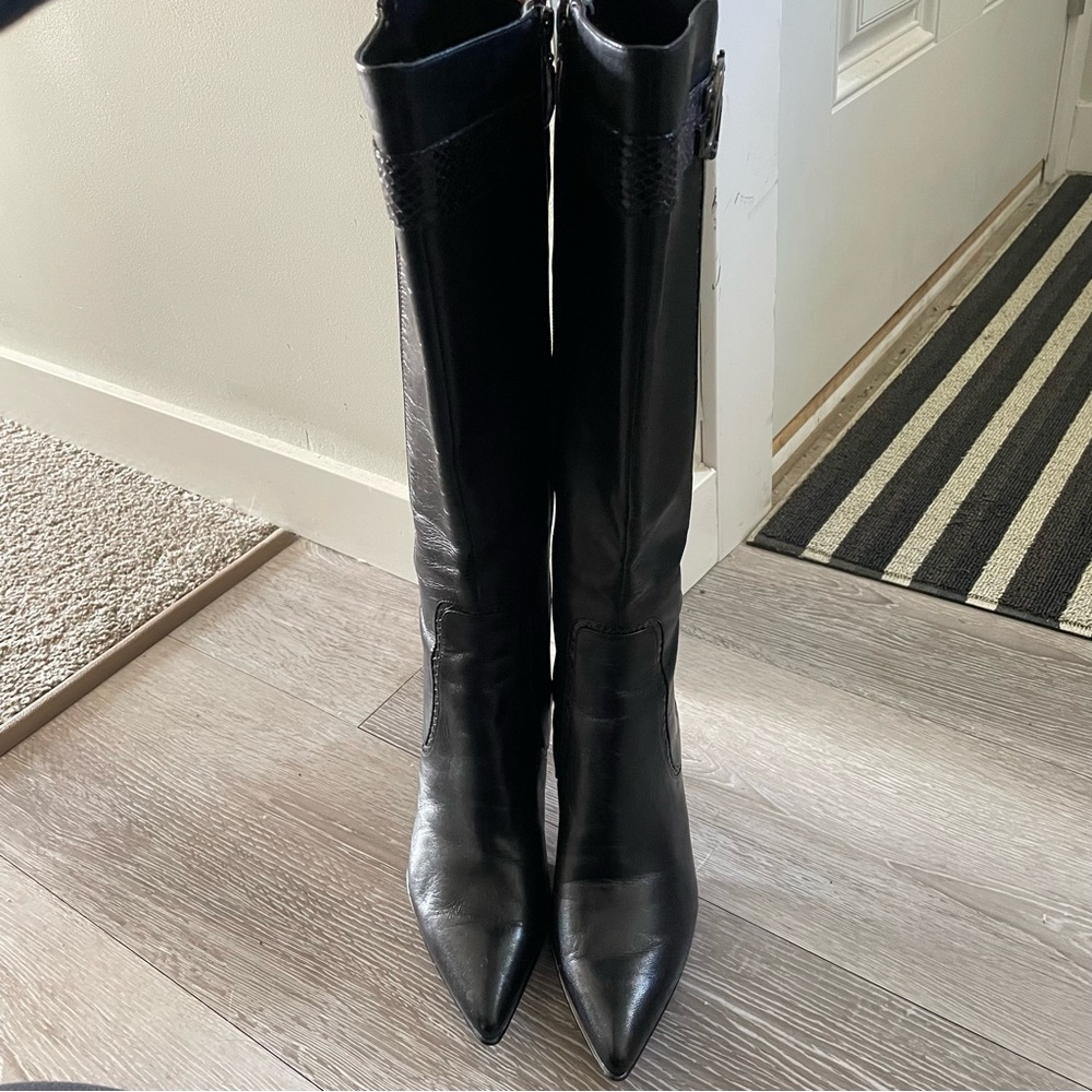 Guess Leather Knee High Boots Black Classy Size 6.5 - Picture 2 of 10